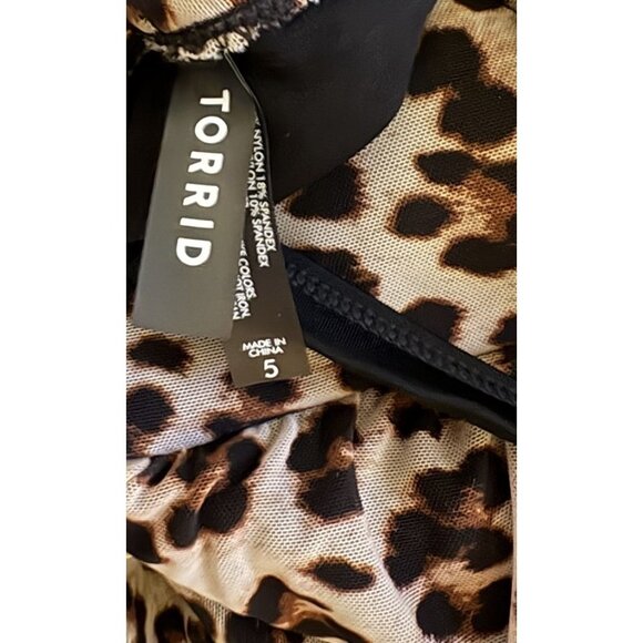 Torrid Size 5 One Piece Swimsuit Adjustable Strap Leopard Print Bra Cups - Picture 5 of 5